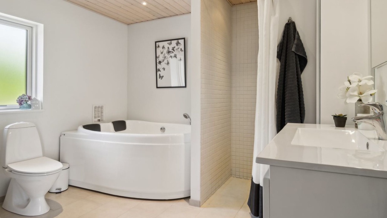 Photo of Bathroom in Egsmark Strand