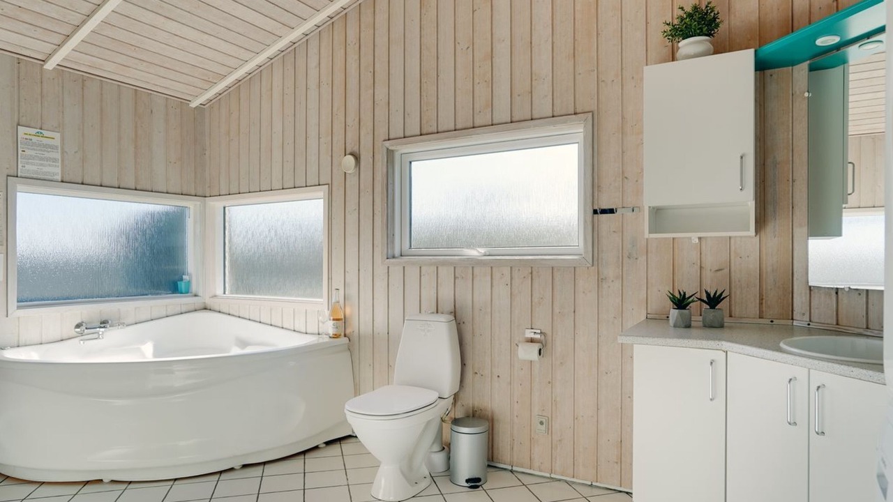 Photo of Bathroom in Houvig Strand