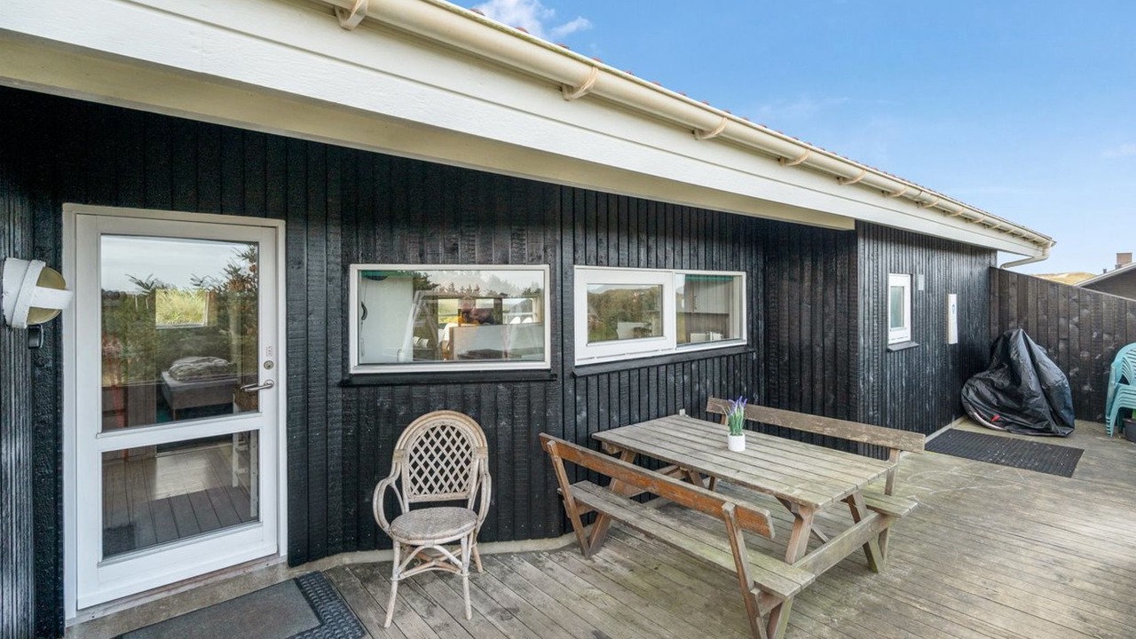 Photo of Others in Houvig Strand