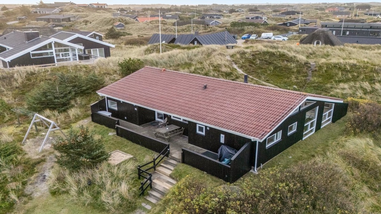 Photo of Others in Houvig Strand