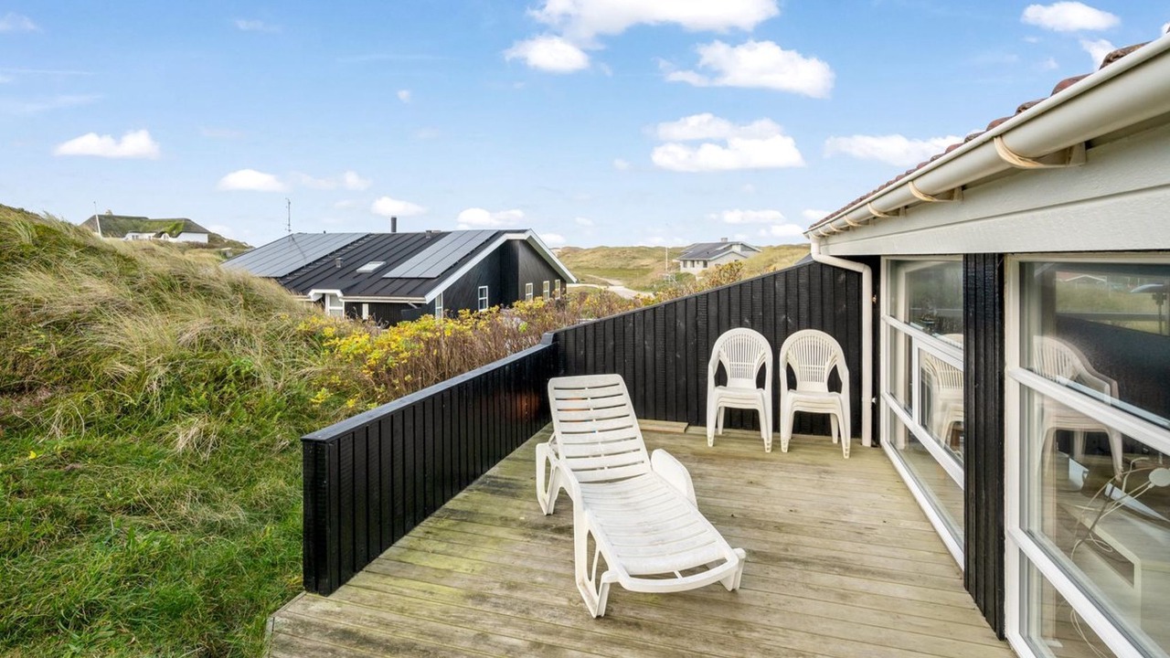 Photo of Others in Houvig Strand
