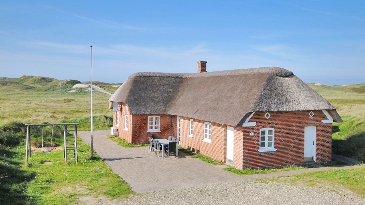 Photo of Others in Houvig Strand