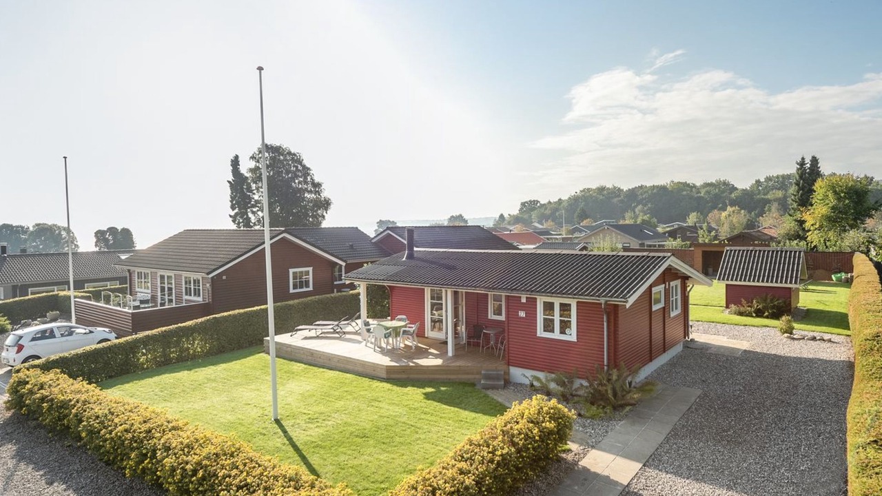 Photo of Others in Bjert