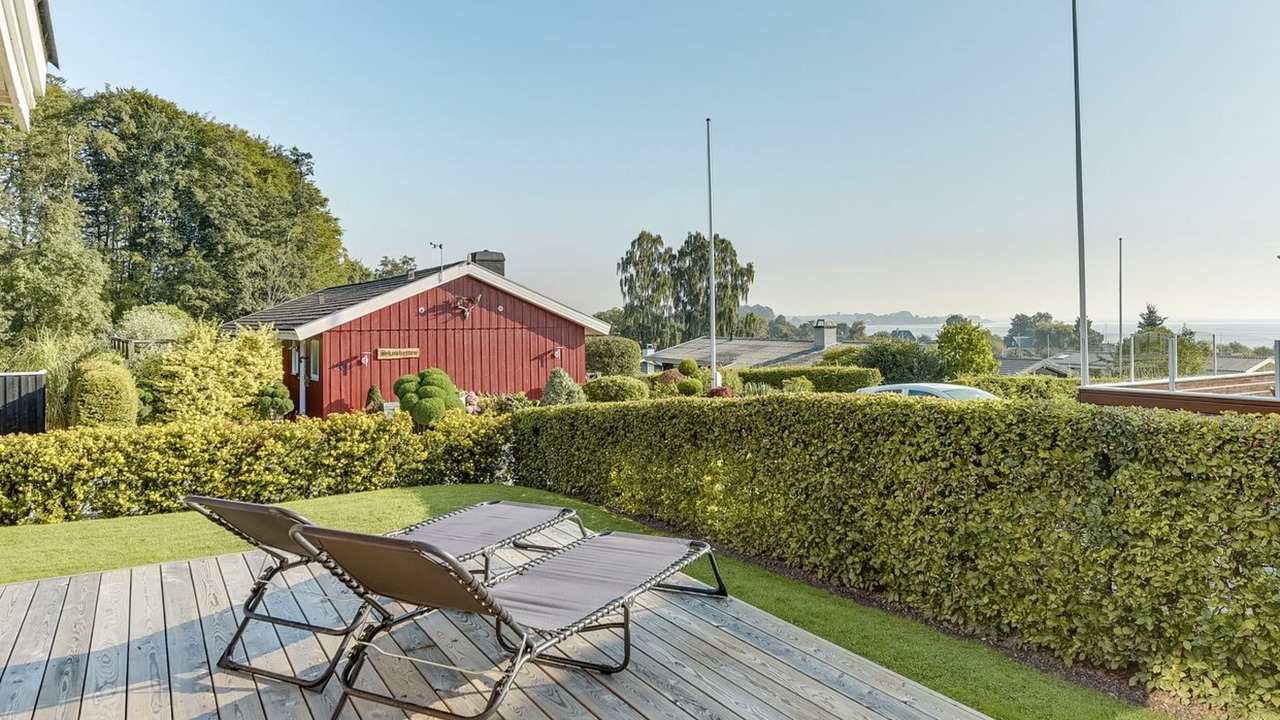 Photo of Others in Bjert