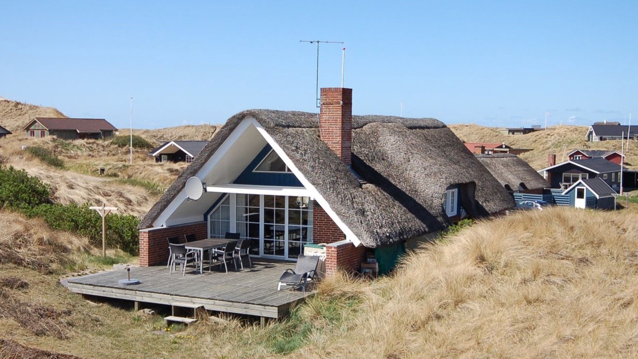 Photo of Others in Houvig Strand