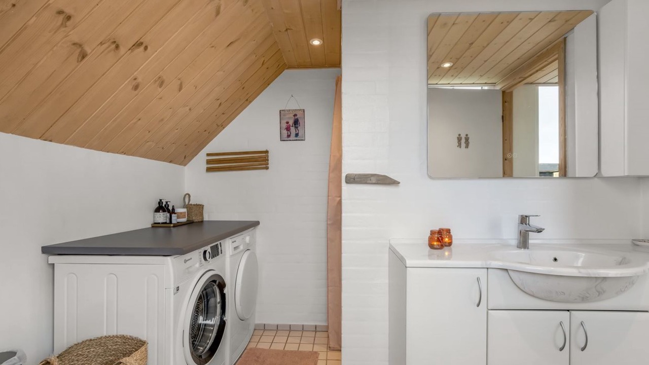Photo of Bathroom in Houvig