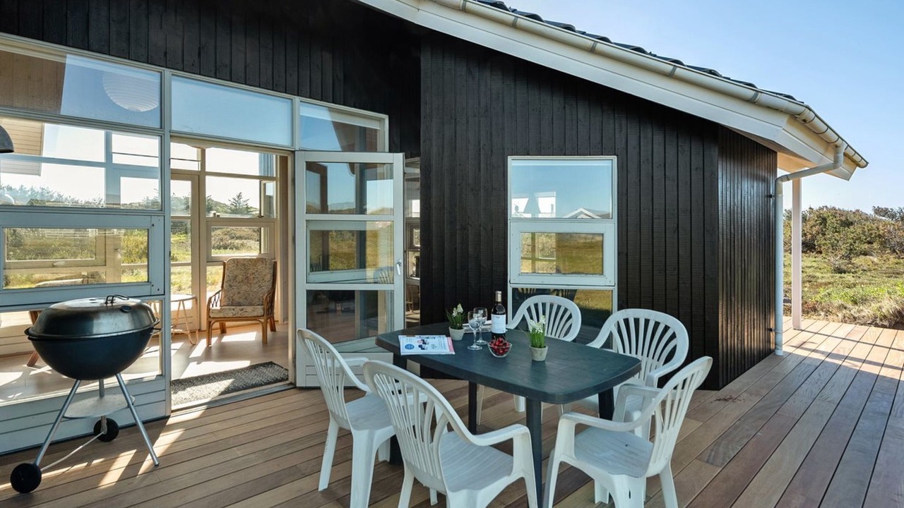 Photo of Others in Houvig Strand
