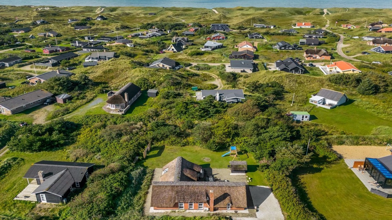 Photo of Others in Houvig Strand