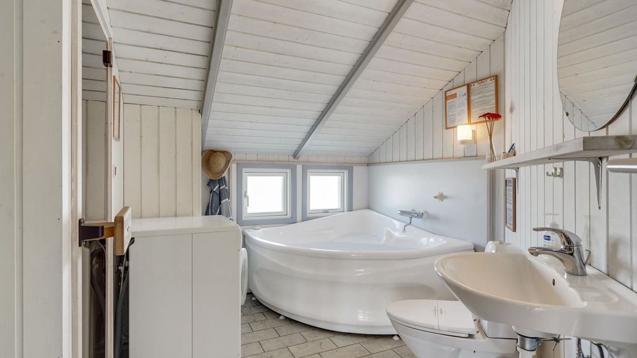 Photo of Bathroom in Haurvig