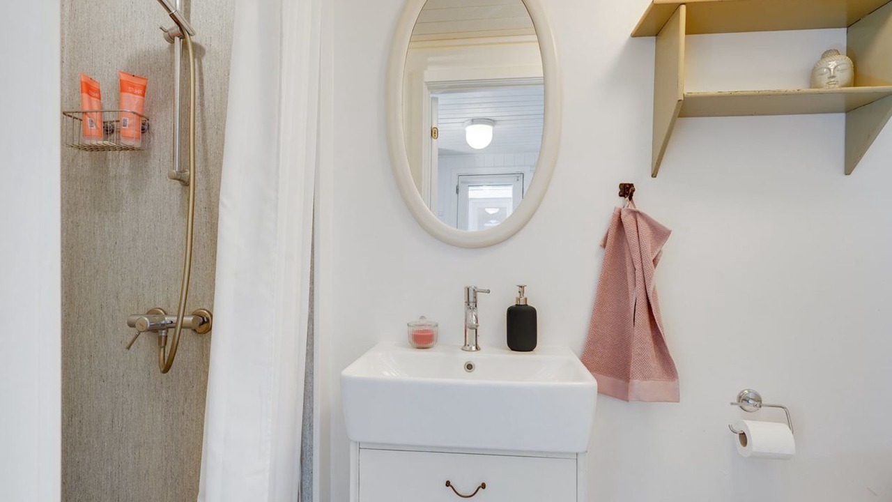 Photo of Bathroom in Næs