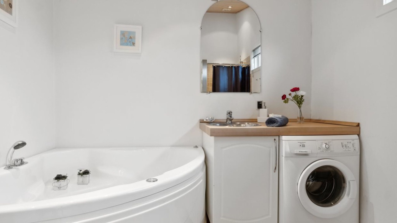 Photo of Bathroom in Hou