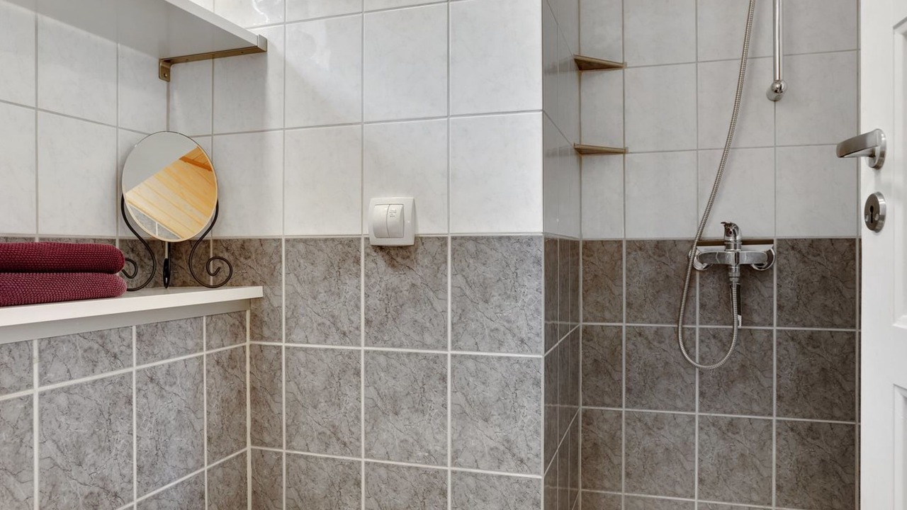 Photo of Bathroom in Hou