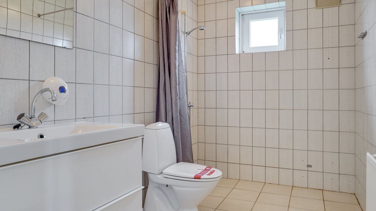 Photo of Bathroom in Emmerlev