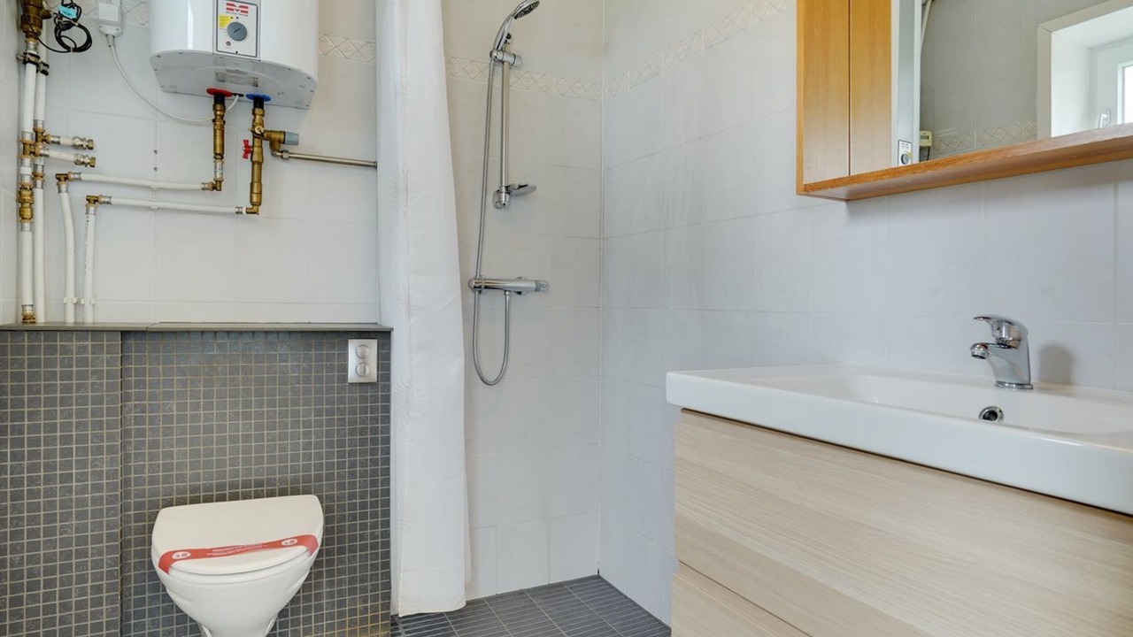 Photo of Bathroom in Emmerlev