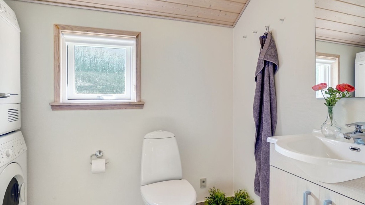 Photo of Bathroom in Hou