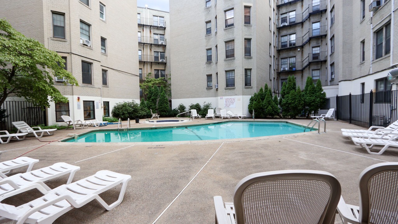 Photo of Others in Cleveland Circle