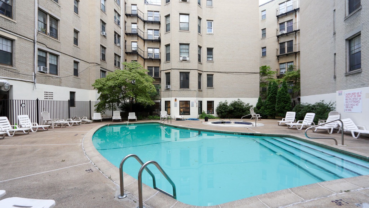 Photo of Others in Cleveland Circle