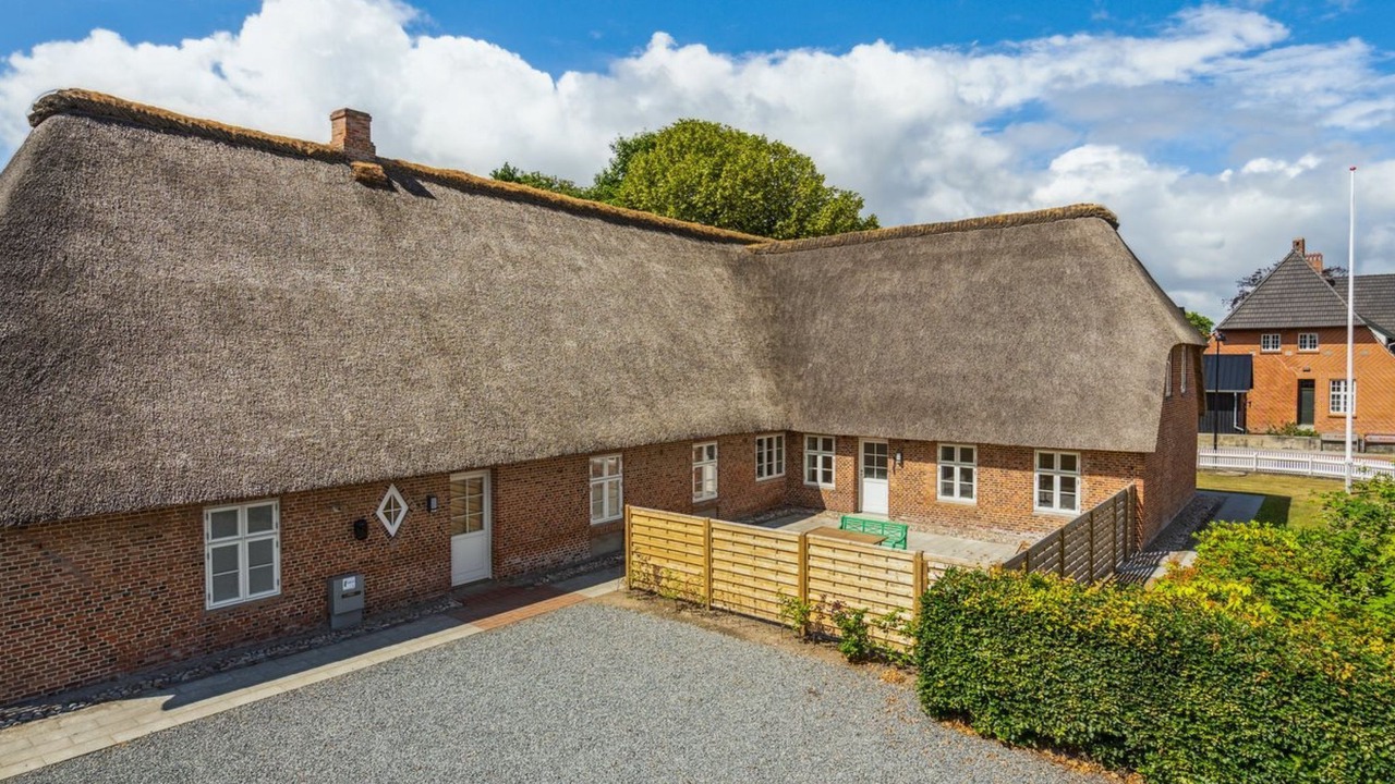 Photo of Others in Hojer