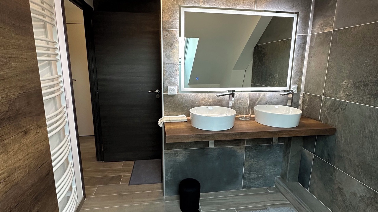 Photo of Bathroom in Chavot-Courcourt