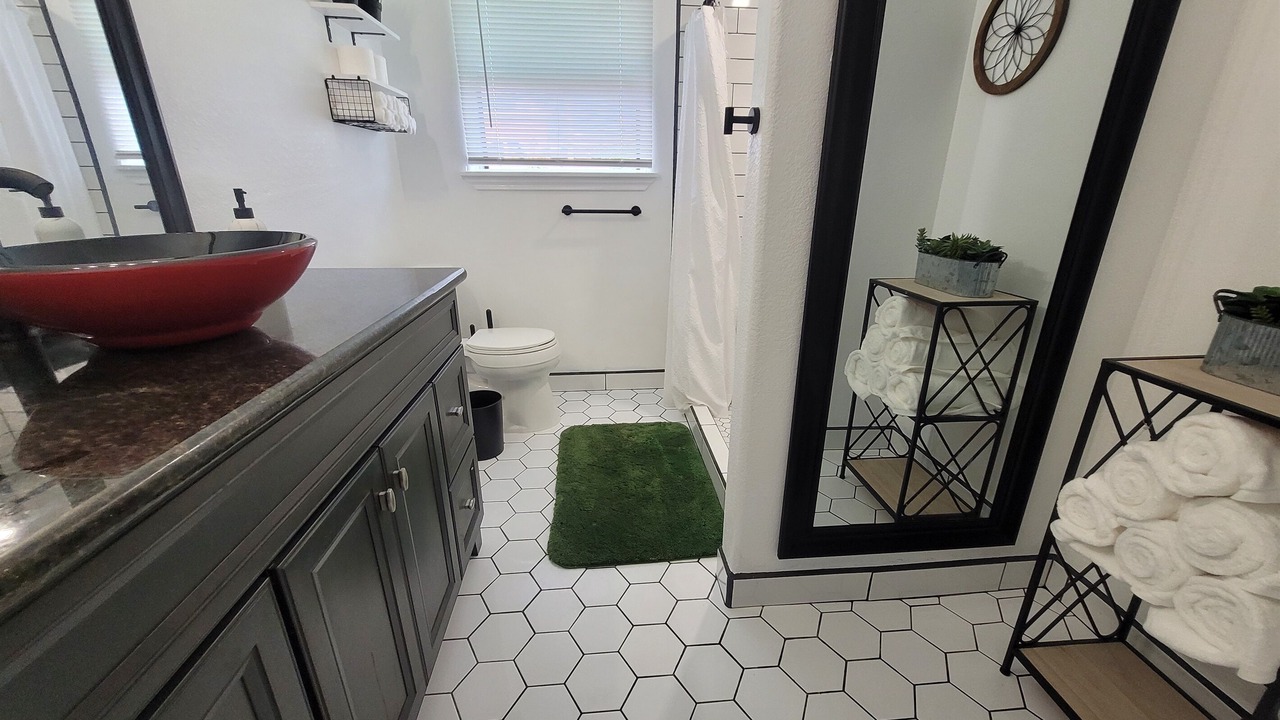Photo of Bathroom in Nassau Bay