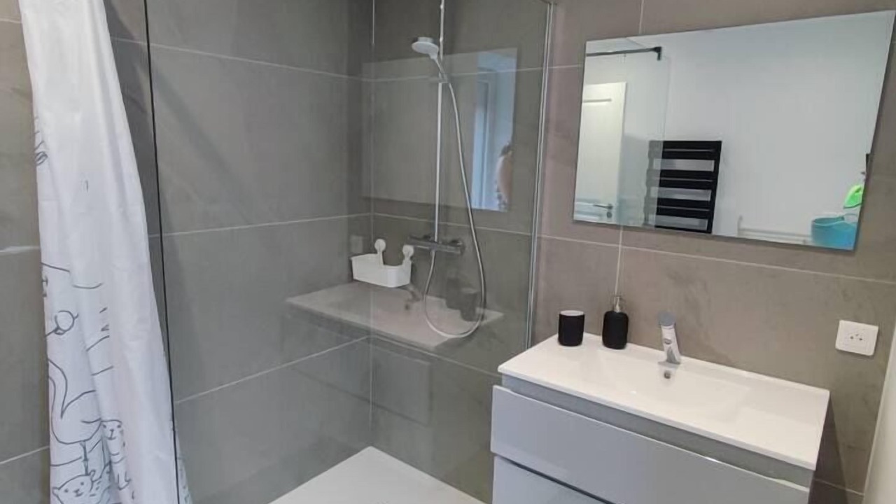 Photo of Bathroom in Peyrieu