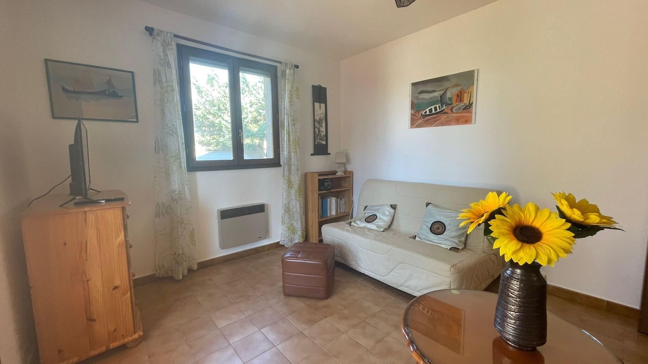 Photo of Livingroom in Grottes Caves