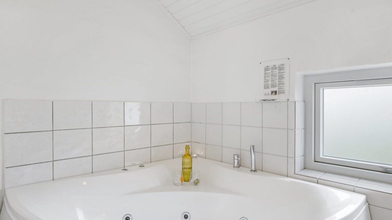 Photo of Bathroom in Haurvig