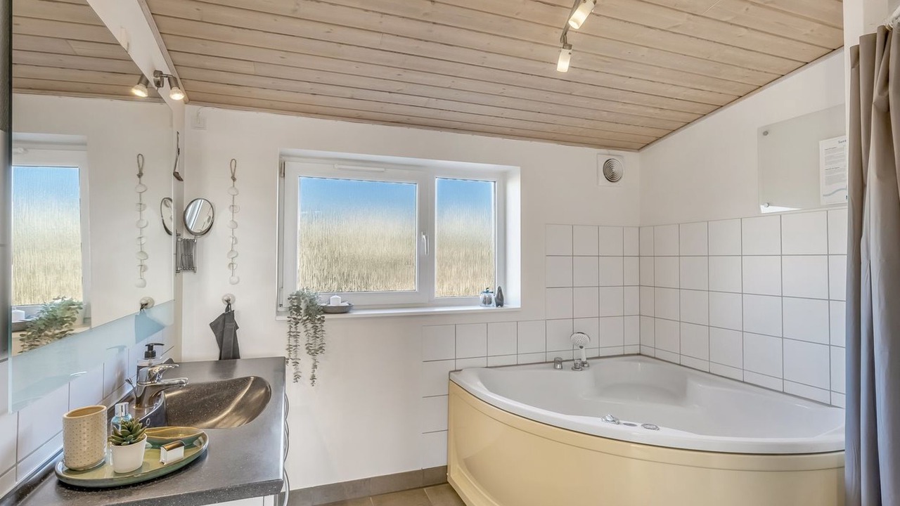 Photo of Bathroom in Lokken