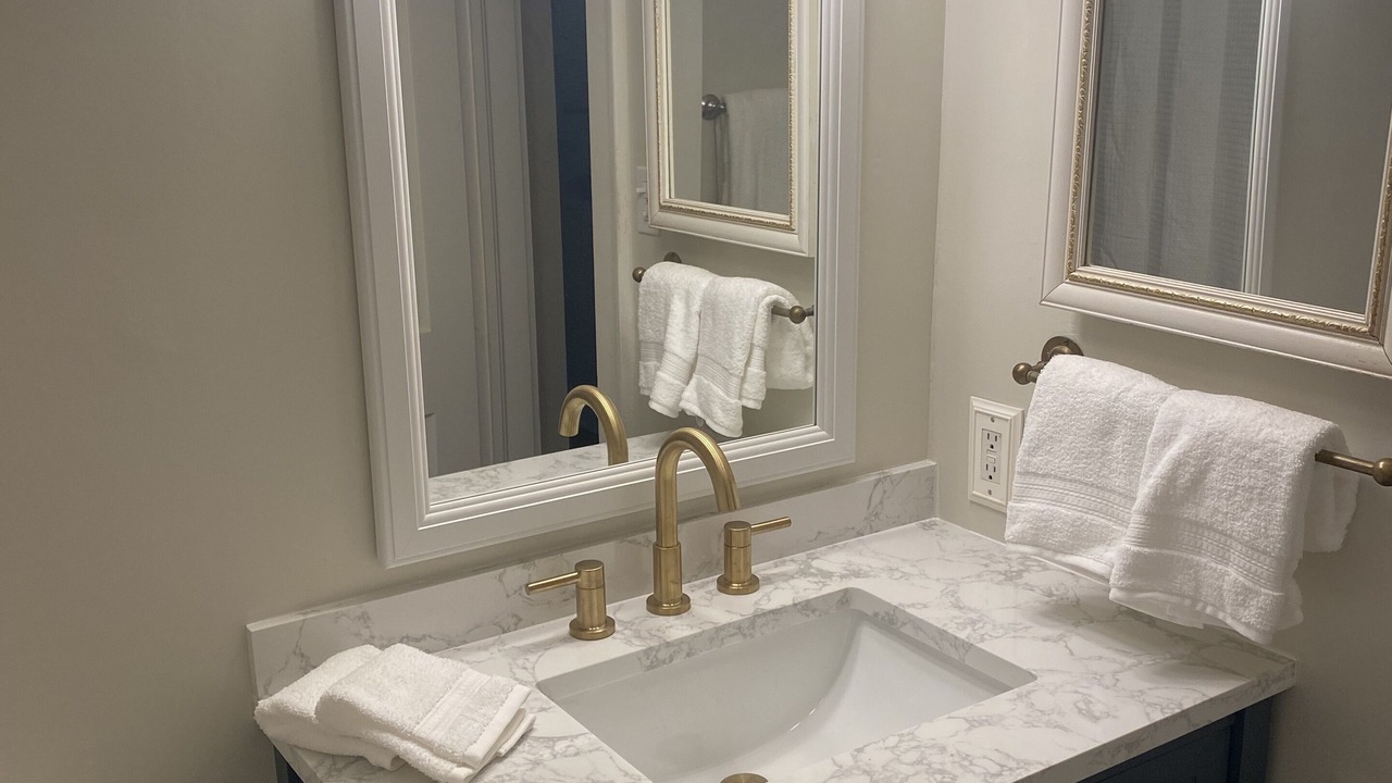 Photo of Bathroom in Summerville Historic District