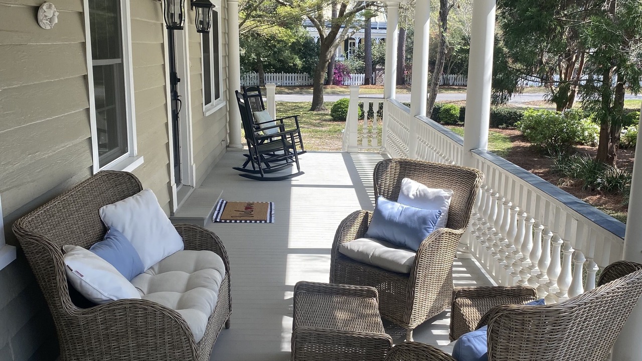 Photo of Patio Balcony in Summerville Historic District