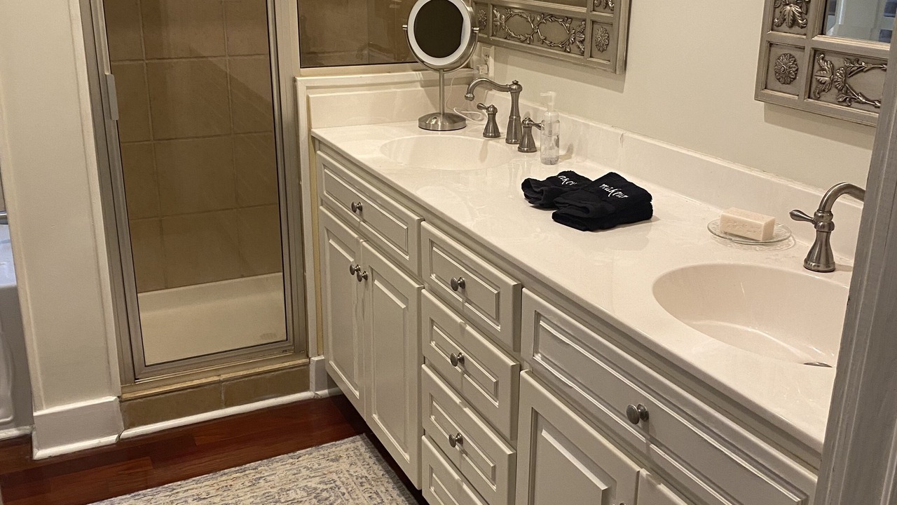 Photo of Bathroom in Summerville Historic District