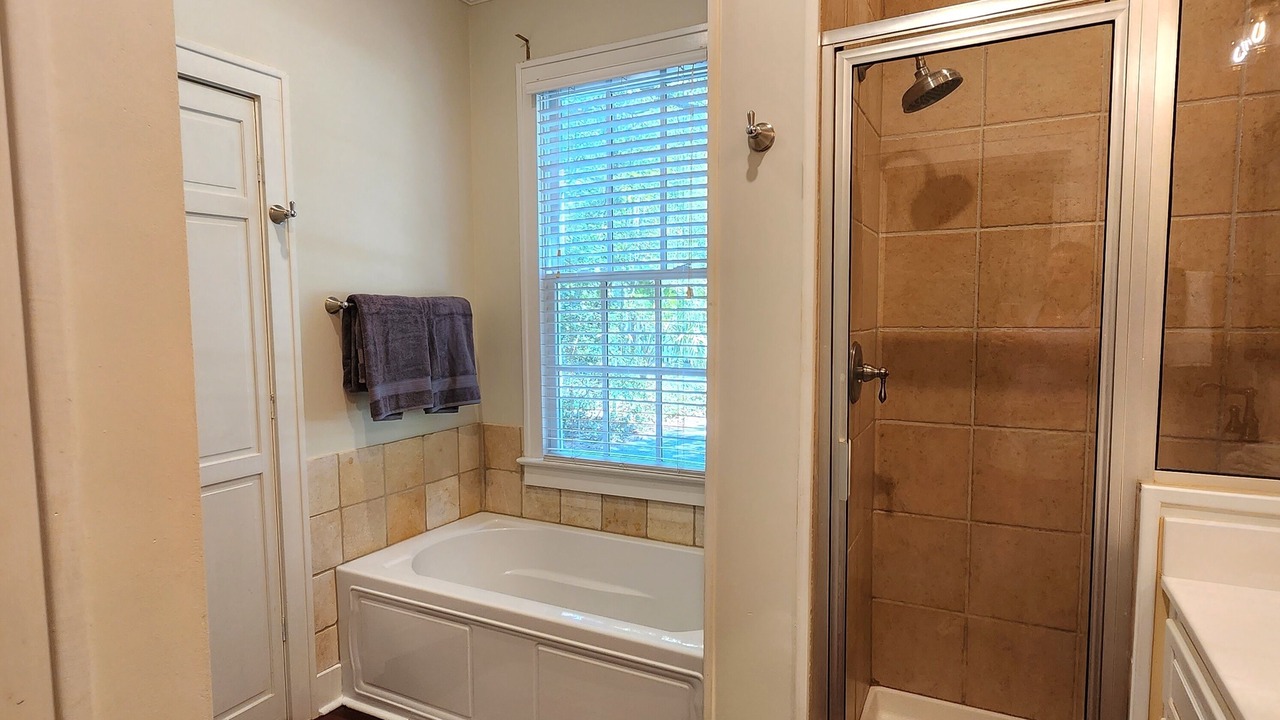 Photo of Bathroom in Summerville Historic District