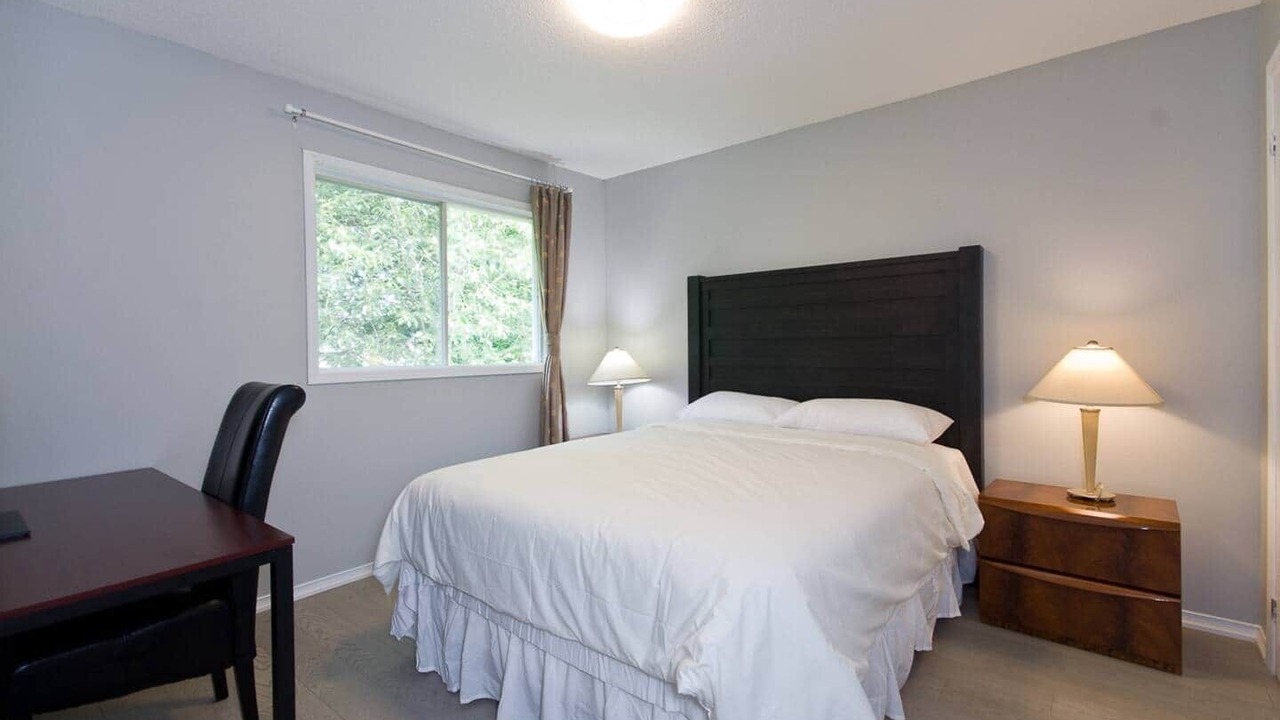 Photo of Bedroom in Alcona