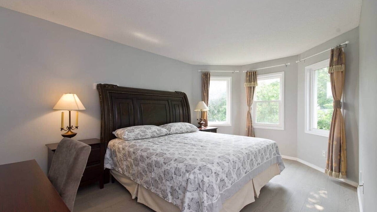 Photo of Bedroom in Alcona