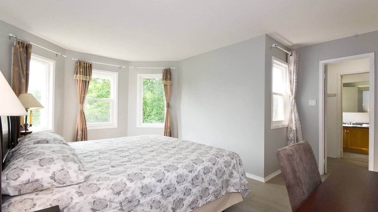 Photo of Bedroom in Alcona