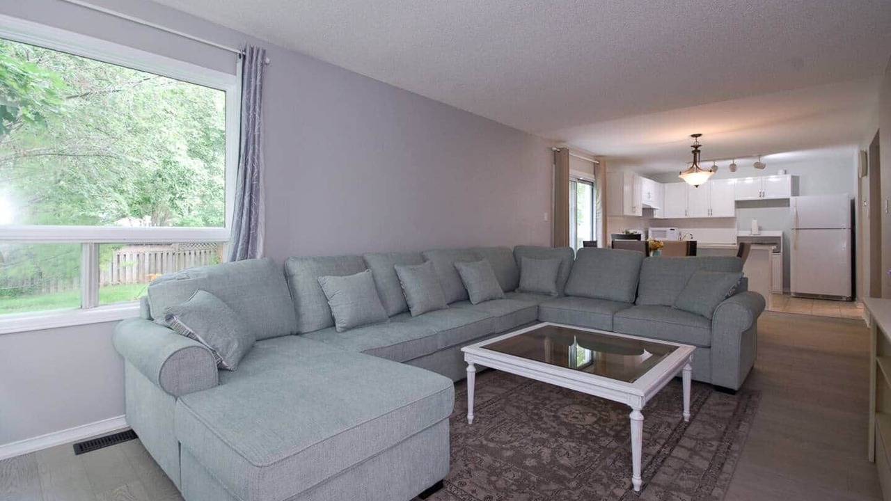 Photo of Livingroom in Alcona