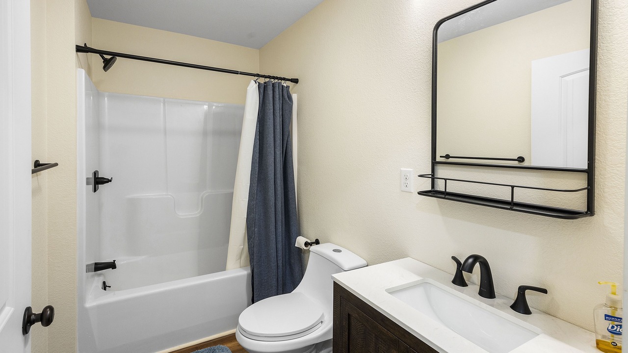 Photo of Bathroom in Elgin