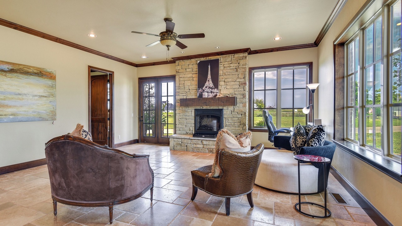 Photo of Livingroom in Edmond