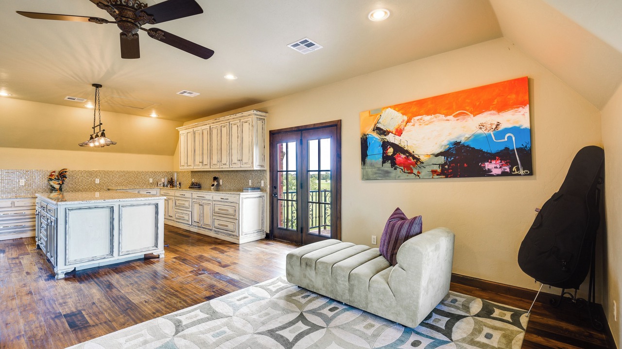 Photo of Livingroom in Edmond