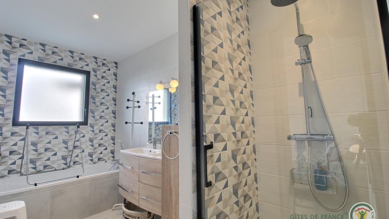 Photo of Bathroom in Plerin