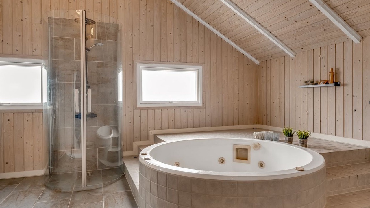 Photo of Bathroom in Vrist Strand