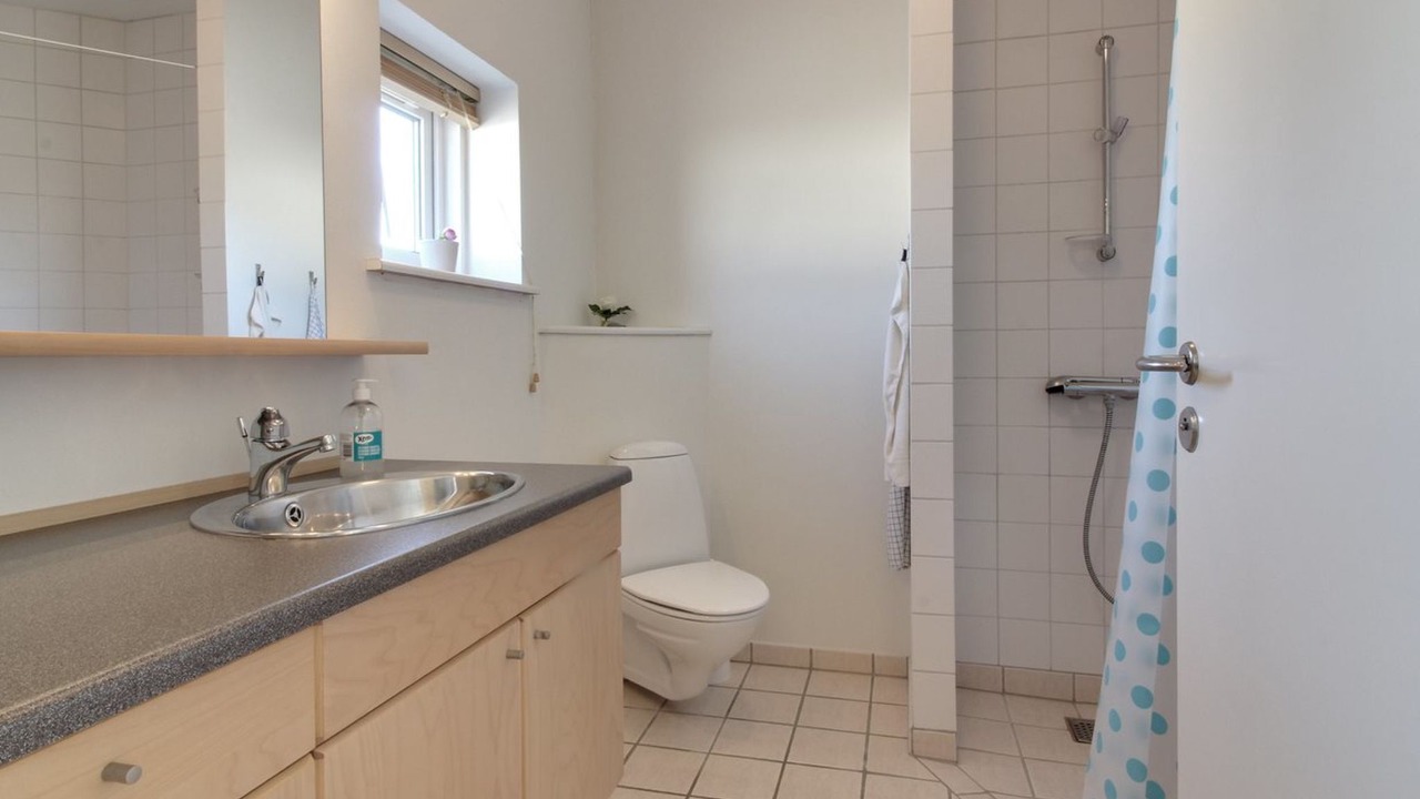 Photo of Bathroom in Trans