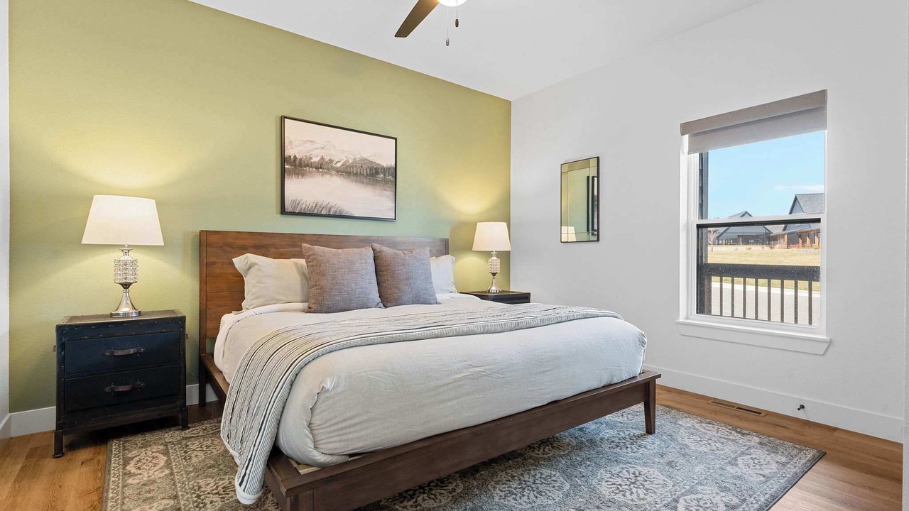 Photo of Bedroom in Hollister