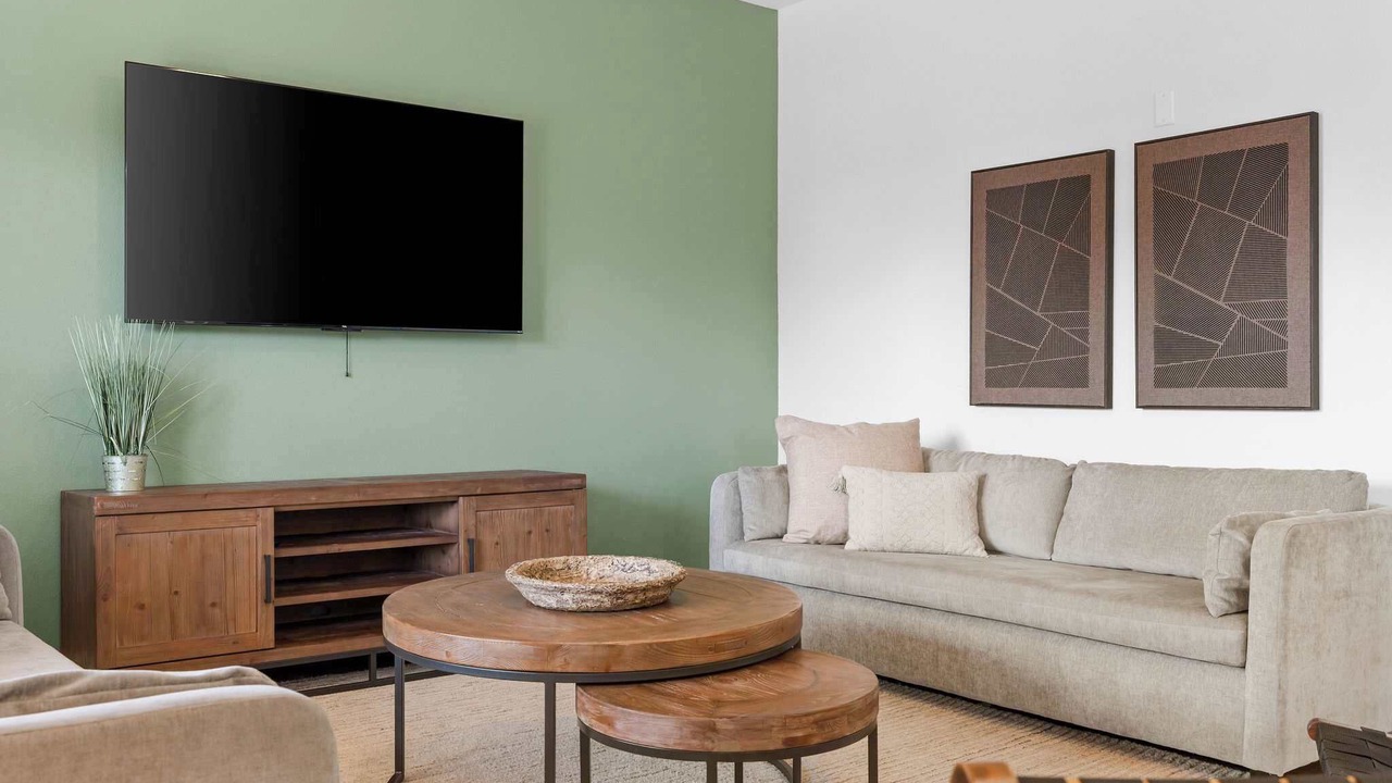 Photo of Livingroom in Hollister