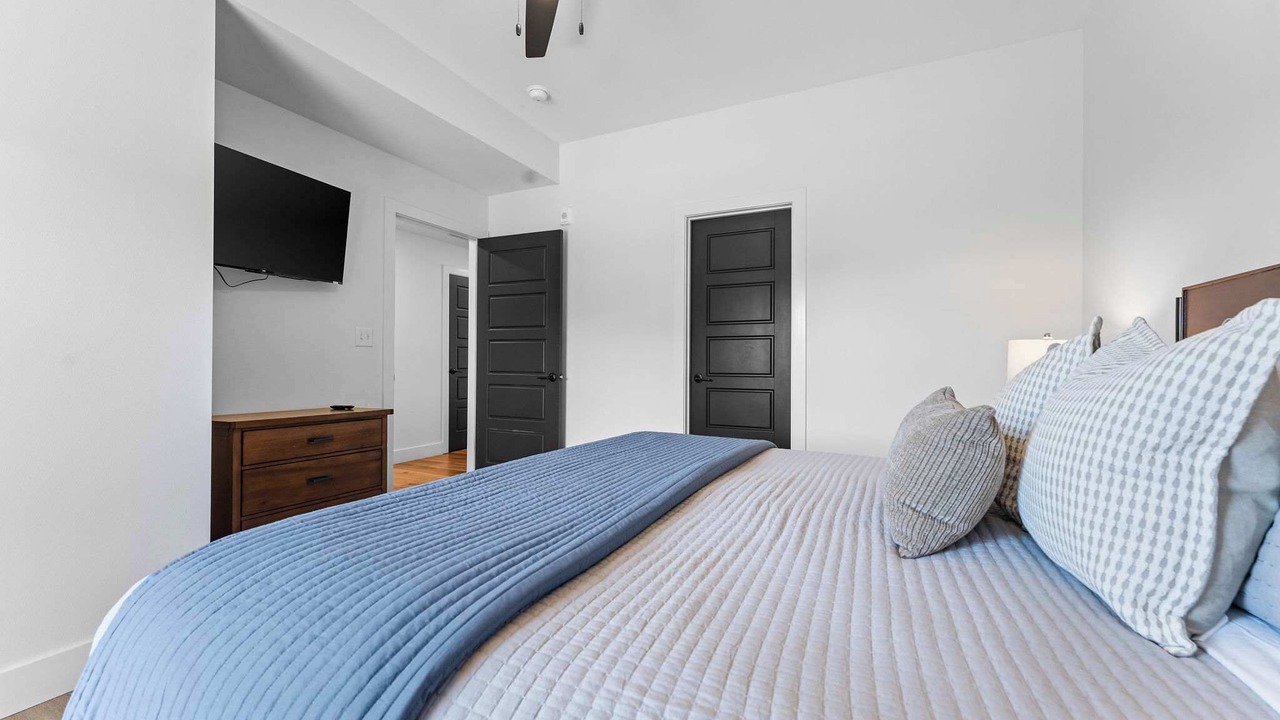 Photo of Bedroom in Hollister
