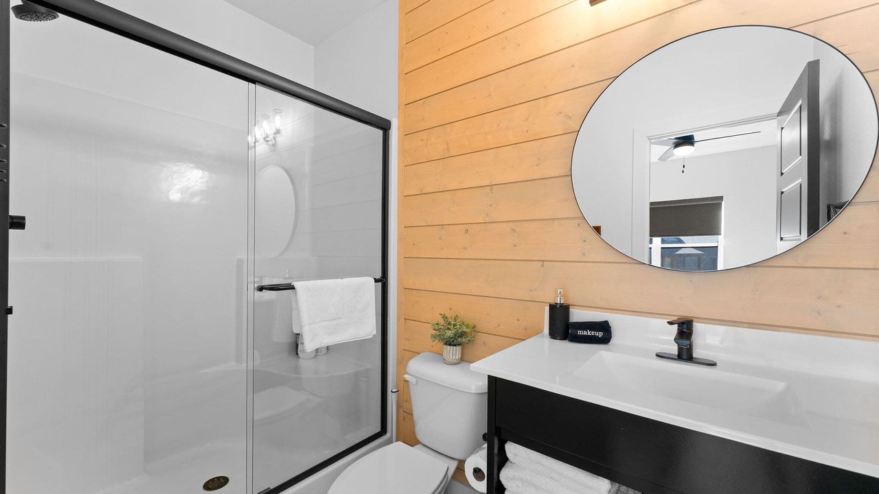 Photo of Bathroom in Hollister