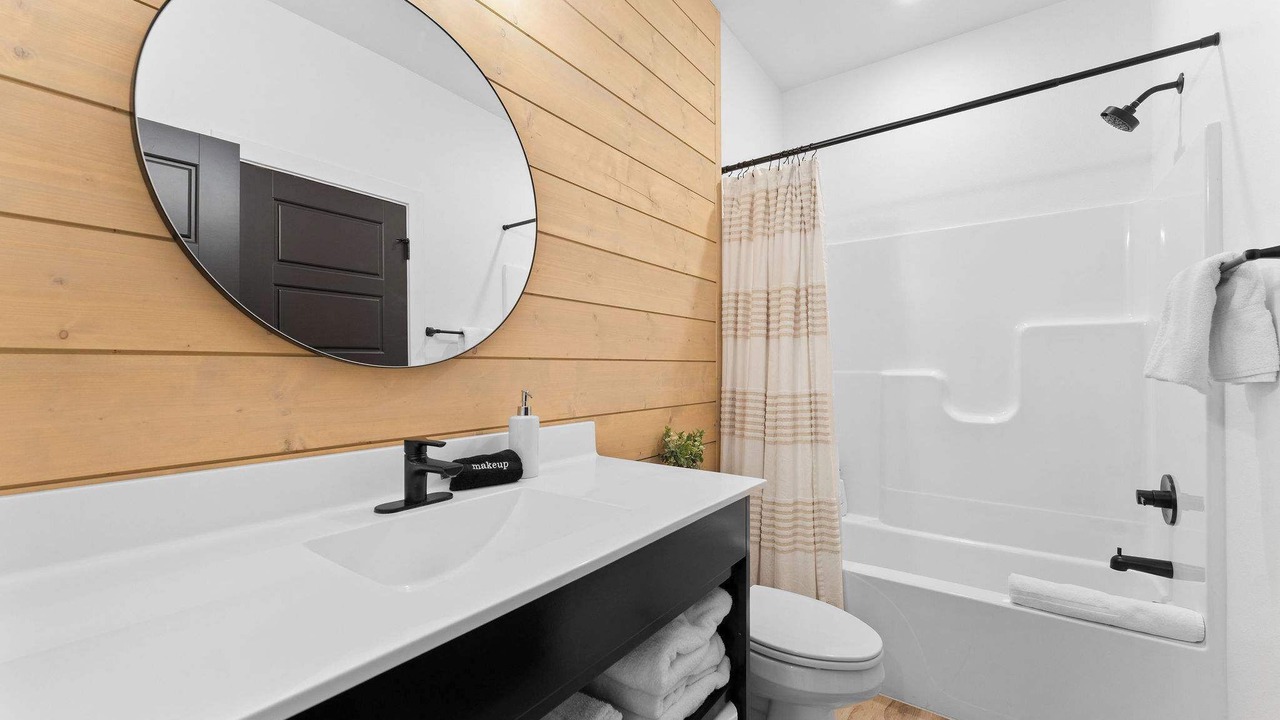 Photo of Bathroom in Hollister