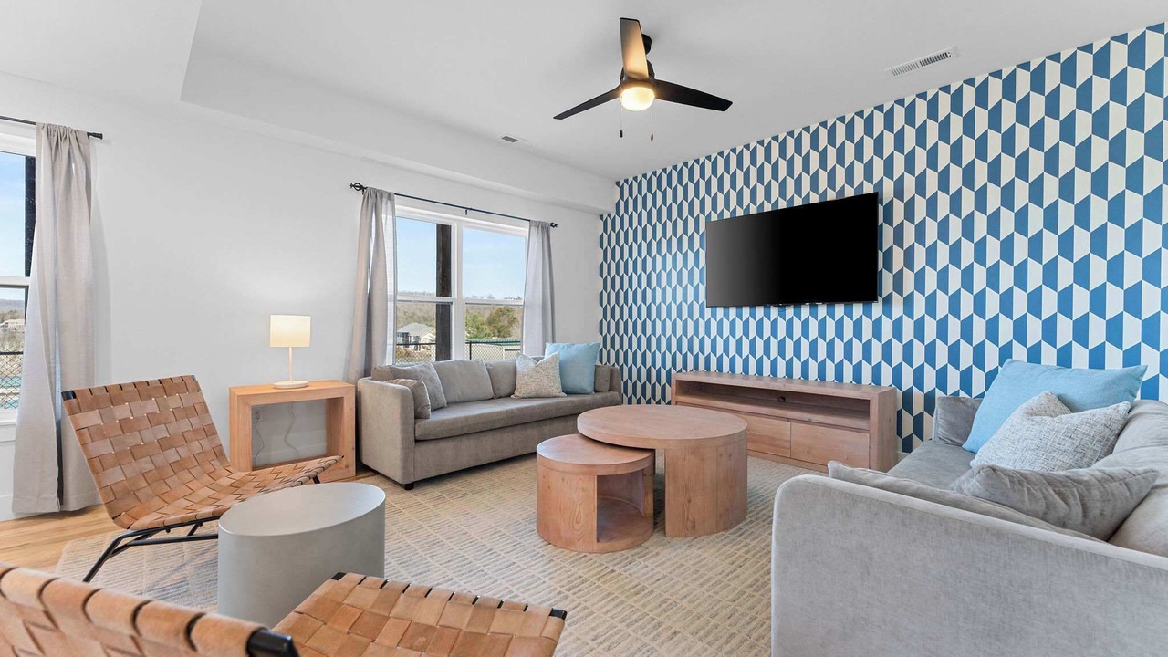 Photo of Livingroom in Hollister