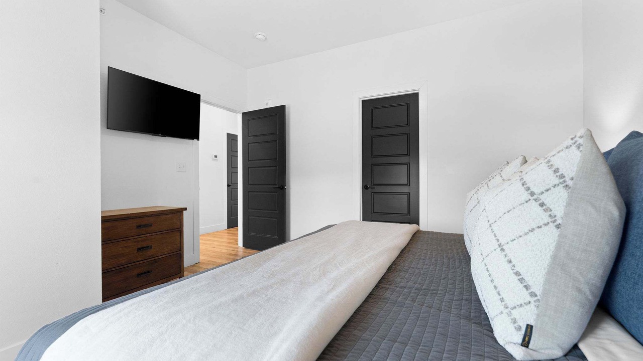 Photo of Bedroom in Hollister