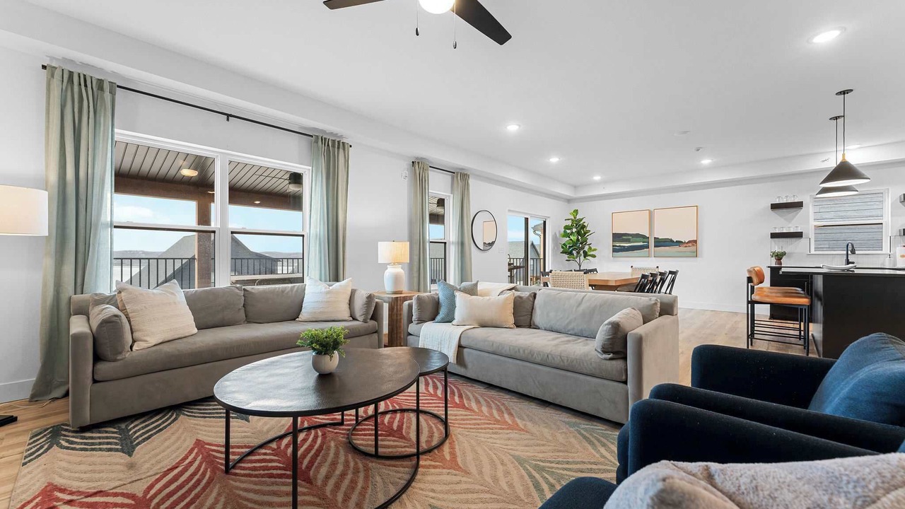 Photo of Livingroom in Hollister
